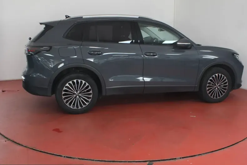 Volkswagen Tiguan din 2024 cu 35.747 km - oferta VOL254518 - foto 22