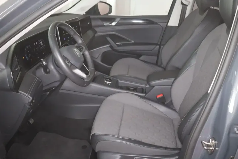 Volkswagen Tiguan din 2024 cu 35.747 km - oferta VOL254518 - foto 24