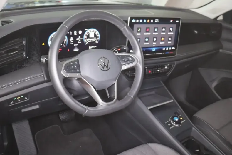 Volkswagen Tiguan din 2024 cu 35.747 km - oferta VOL254518 - foto 25