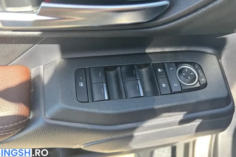 Toyota Land Cruiser din 2024 cu 40.058 km - oferta TOY254519 - foto 10