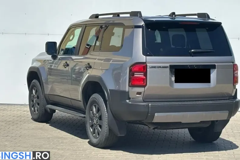 Toyota Land Cruiser din 2024 cu 40.058 km - oferta TOY254519 - foto 17