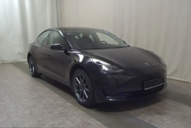 Tesla Model 3 din 2023 cu 72.474 km - oferta TES254524 - foto 2