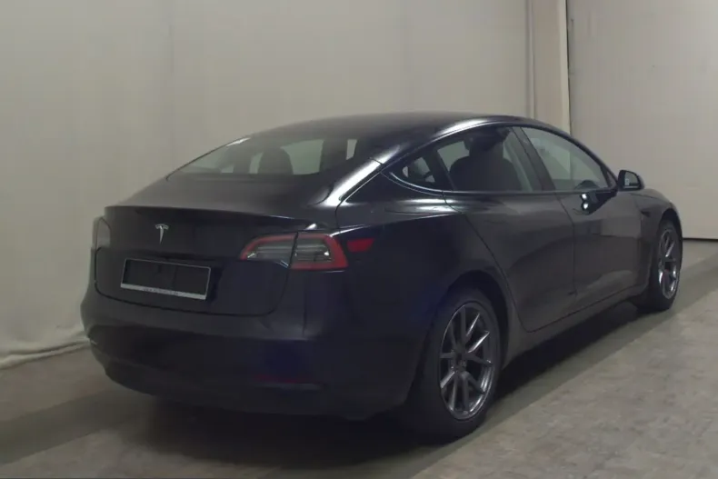 Tesla Model 3 din 2023 cu 72.474 km - oferta TES254524 - foto 3