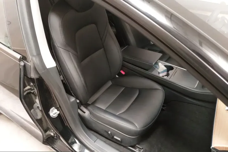 Tesla Model 3 din 2023 cu 72.474 km - oferta TES254524 - foto 10