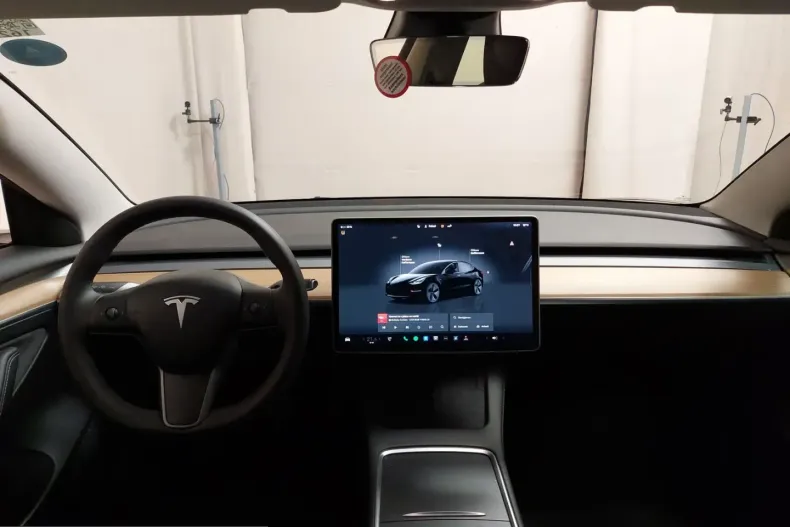 Tesla Model 3 din 2023 cu 72.474 km - oferta TES254524 - foto 17
