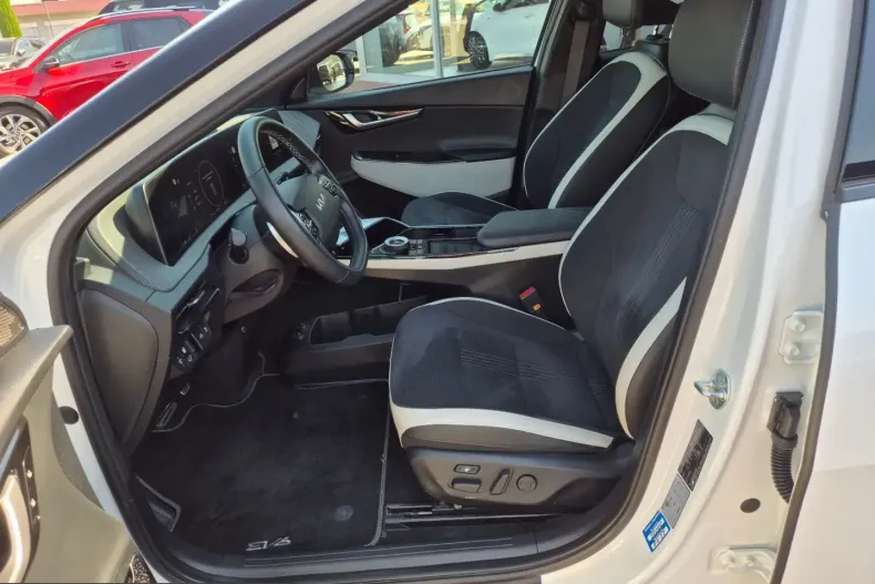 Kia EV6 din 2024 cu 57.100 km - oferta KIA254530 - foto 13