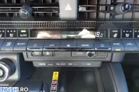 Toyota Land Cruiser din 2024 cu 49.205 km - oferta TOY254536 - foto 8