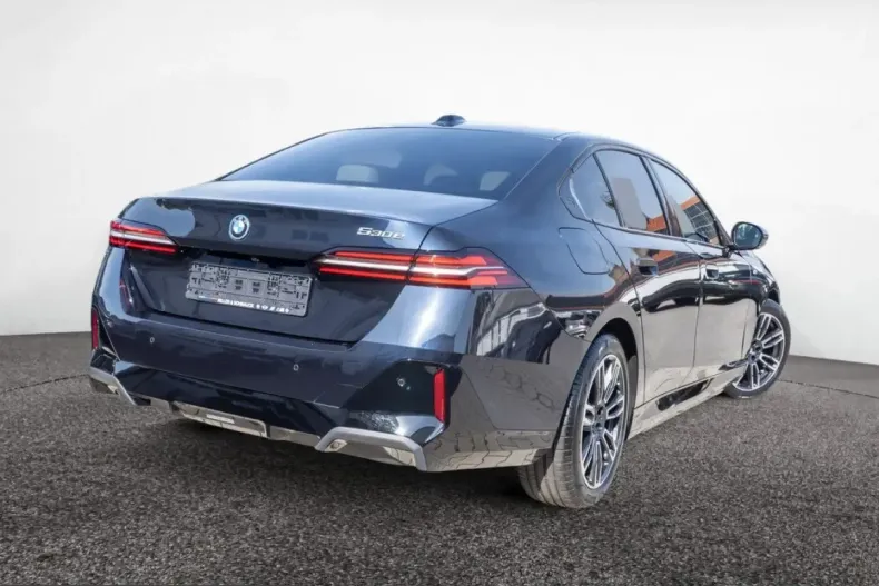 BMW 530 (Seria 5) din 2025 cu 10.256 km - oferta BMW254539 - foto 2