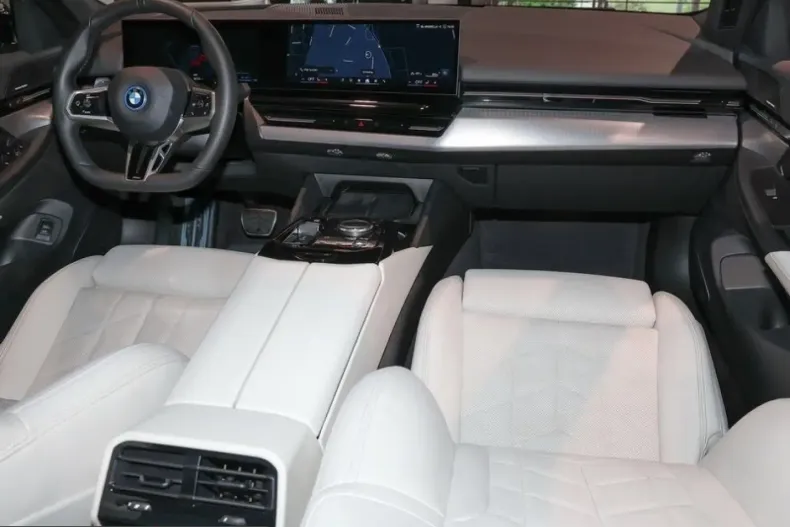 BMW 530 (Seria 5) din 2024 cu 86.323 km - oferta BMW254542 - foto 5