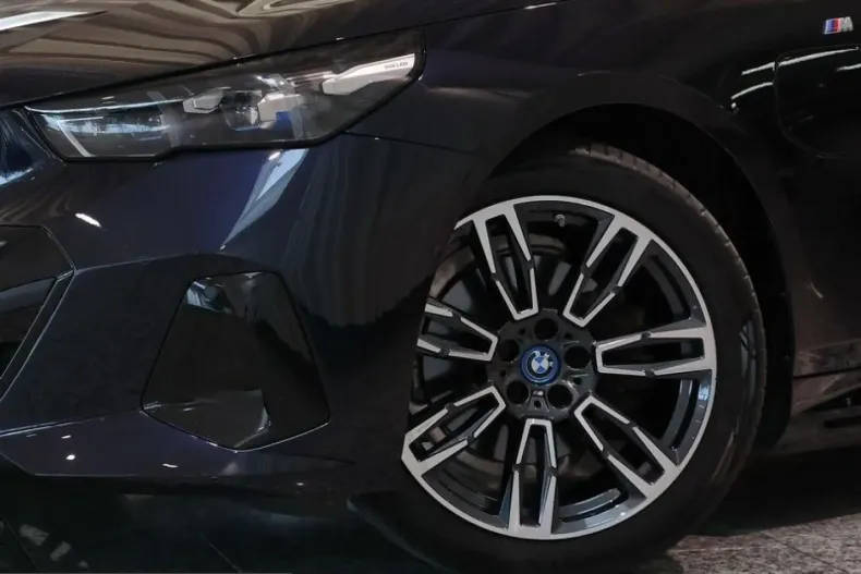 BMW 530 (Seria 5) din 2024 cu 86.323 km - oferta BMW254542 - foto 13