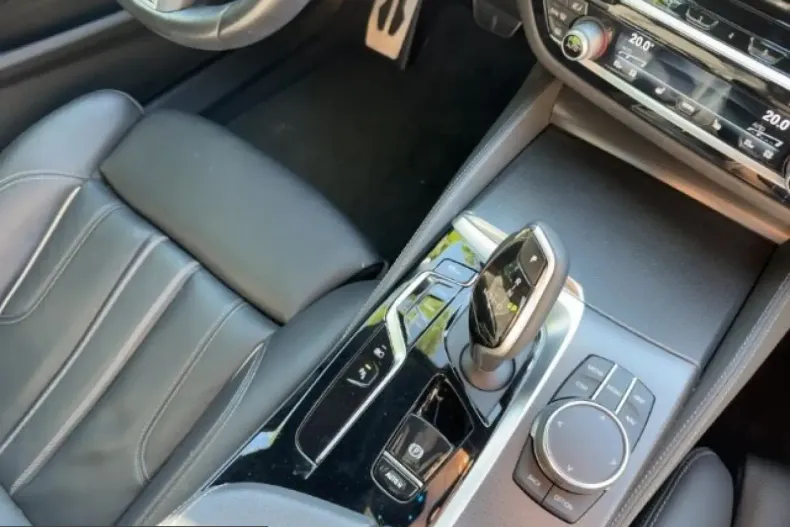 BMW 530 (Seria 5) din 2023 cu 70.399 km - oferta BMW254544 - foto 12