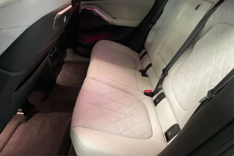BMW X6 (Seria X) din 2025 cu 43.138 km - oferta BMW254546 - foto 10