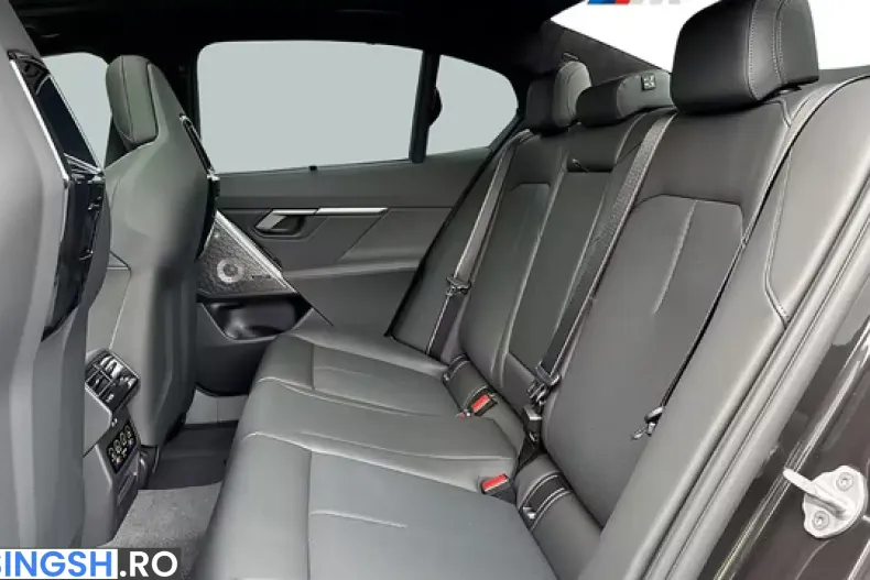 BMW M5 (Seria 5) din 2026 cu 9.900 km - oferta BMW254551 - foto 10