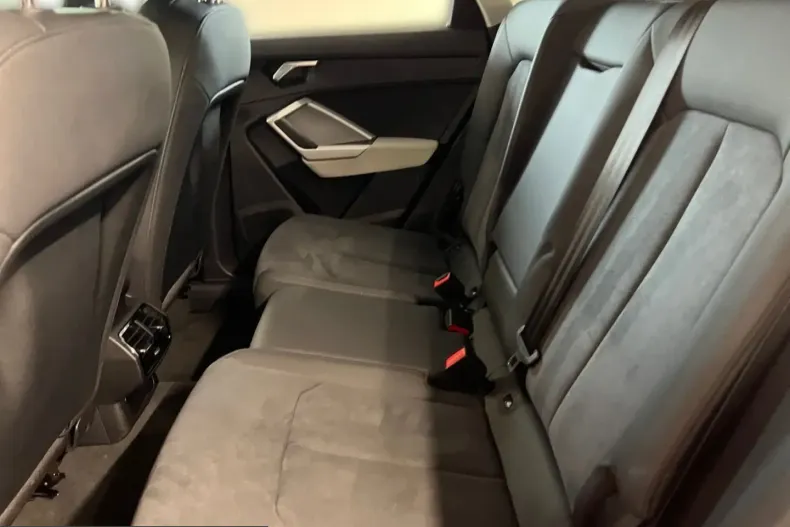 Audi Q3 din 2023 cu 30.095 km - oferta AUD254556 - foto 12