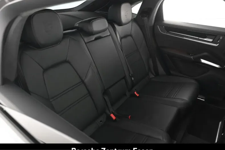 Porsche Cayenne din 2025 cu 17.940 km - oferta POR254558 - foto 11