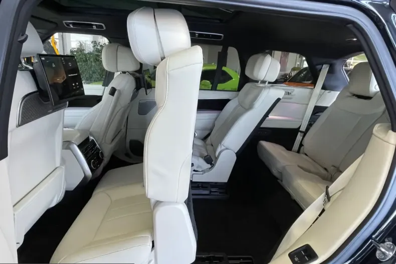 Land Rover Range Rover din 2025 cu 24.985 km - oferta LAN254564 - foto 3