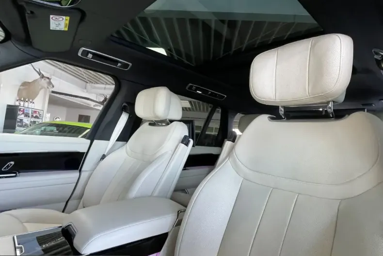 Land Rover Range Rover din 2025 cu 24.985 km - oferta LAN254564 - foto 21