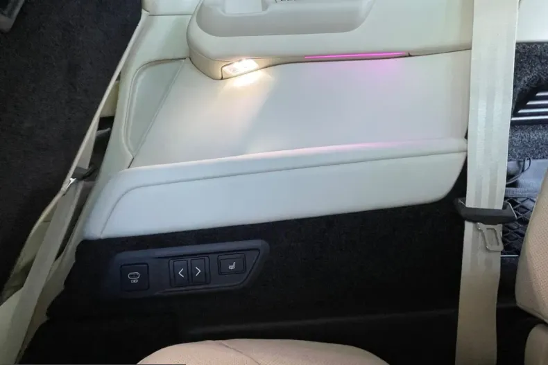 Land Rover Range Rover din 2025 cu 24.985 km - oferta LAN254564 - foto 25