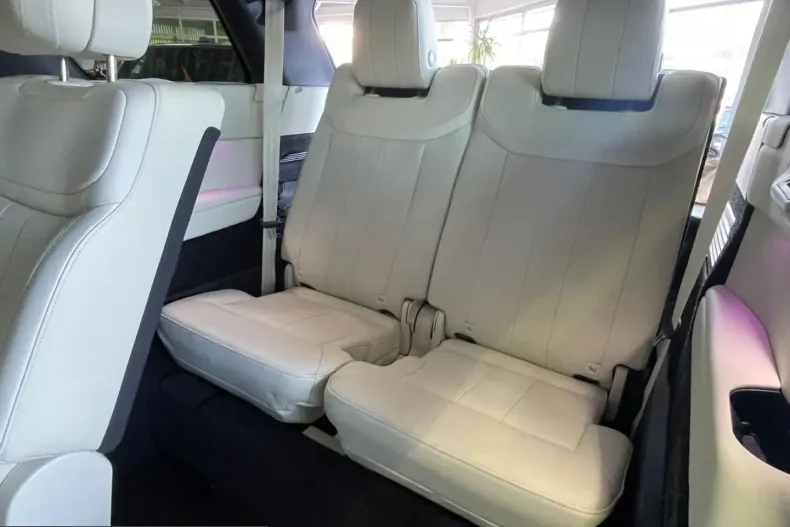 Land Rover Range Rover din 2025 cu 24.985 km - oferta LAN254564 - foto 26