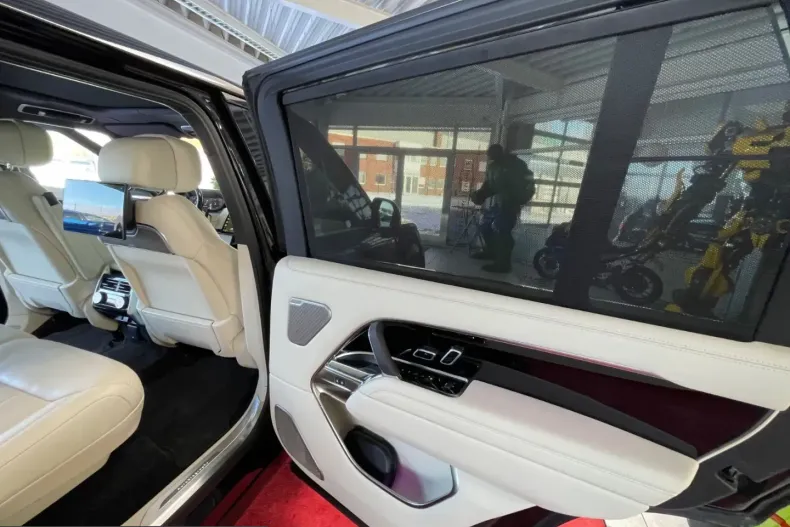Land Rover Range Rover din 2025 cu 24.985 km - oferta LAN254564 - foto 31