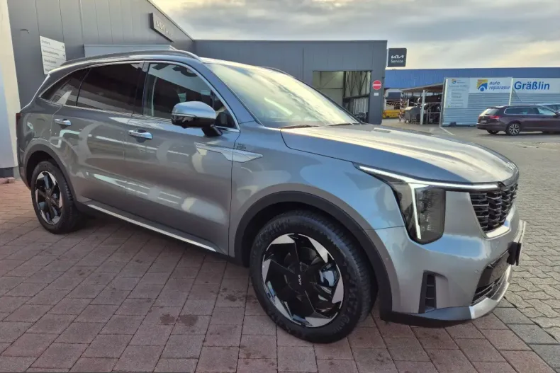 Kia Sorento din 2025 cu 7.500 km - oferta KIA254568 - foto 3