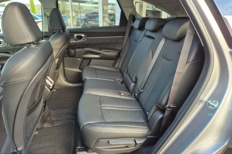 Kia Sorento din 2025 cu 7.500 km - oferta KIA254568 - foto 5