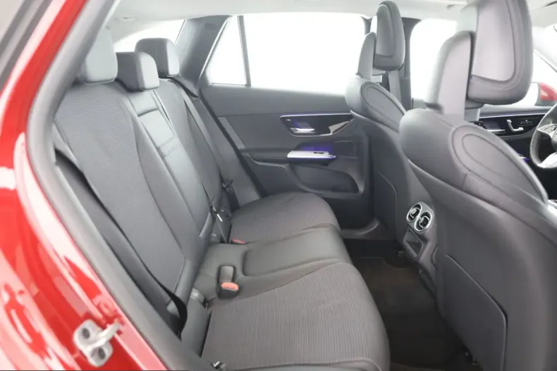 Mercedes-Benz GLC 200 (Clasa GLC) din 2025 cu 13.100 km - oferta MER254569 - foto 14