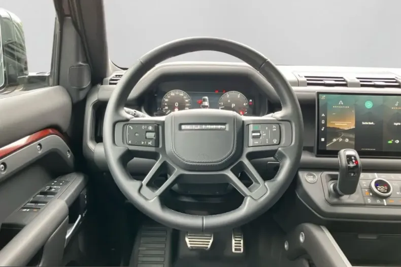 Land Rover Defender din 2025 cu 12.000 km - oferta LAN254571 - foto 8