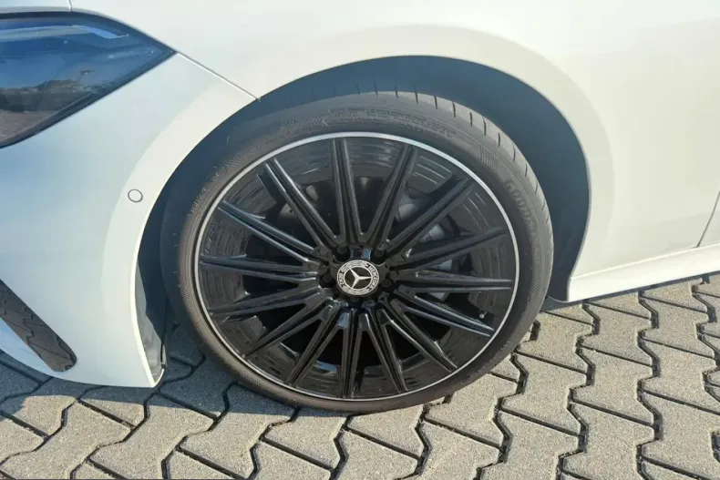 Mercedes-Benz CLE 300 (Clasa CLE) din 2024 cu 29.900 km - oferta MER254576 - foto 10