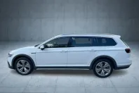 Volkswagen Passat Alltrack din 2023 cu 33.990 km - oferta VOL254581 - foto 2