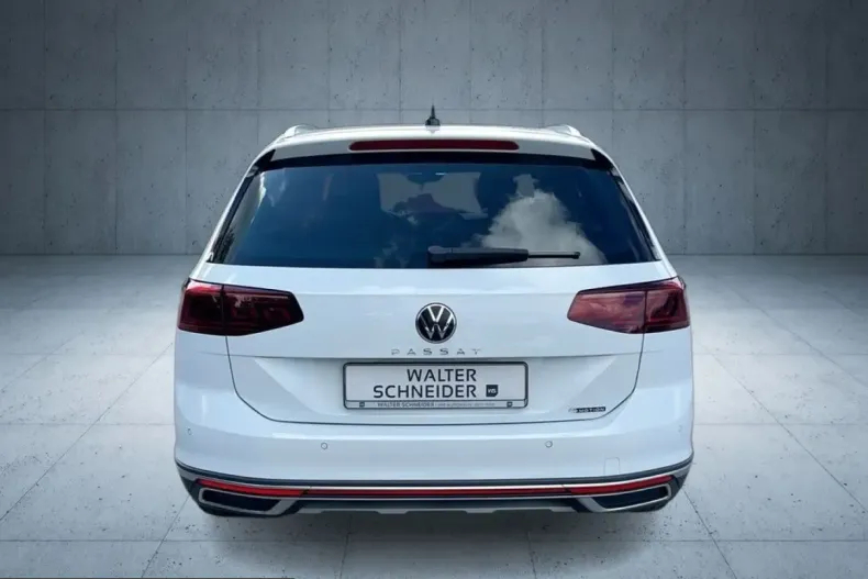 Volkswagen Passat Alltrack din 2023 cu 33.990 km - oferta VOL254581 - foto 4
