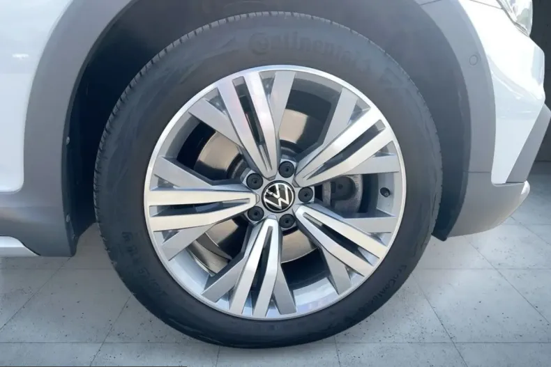 Volkswagen Passat Alltrack din 2023 cu 33.990 km - oferta VOL254581 - foto 7