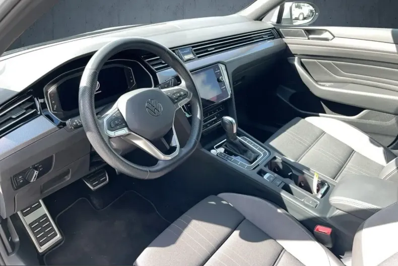 Volkswagen Passat Alltrack din 2023 cu 33.990 km - oferta VOL254581 - foto 9