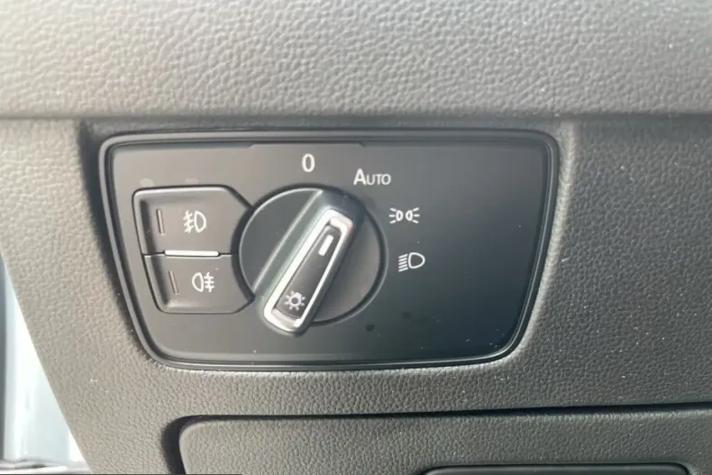 Volkswagen Passat Alltrack din 2023 cu 33.990 km - oferta VOL254581 - foto 18