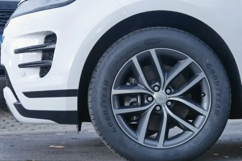Land Rover Range Rover Evoque din 2024 cu 25.100 km - oferta LAN254589 - foto 9