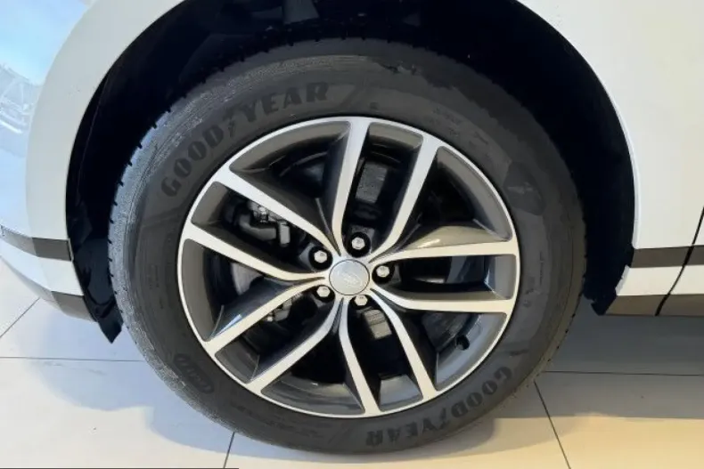 Land Rover Range Rover Evoque din 2024 cu 12.800 km - oferta LAN254590 - foto 8