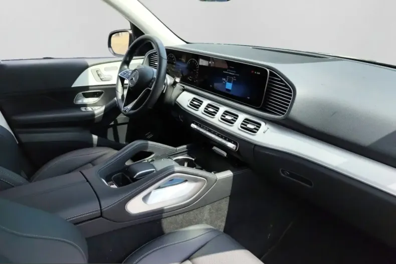 Mercedes-Benz GLE 400 (Clasa GLE) din 2025 cu 14.869 km - oferta MER254596 - foto 12