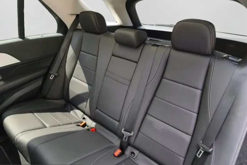 Mercedes-Benz GLE 400 (Clasa GLE) din 2025 cu 14.869 km - oferta MER254596 - foto 16