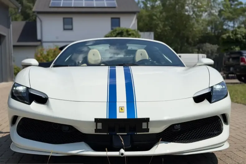 Ferrari 296 GTS din 2025 cu 6.000 km - oferta FER254624 - foto 4