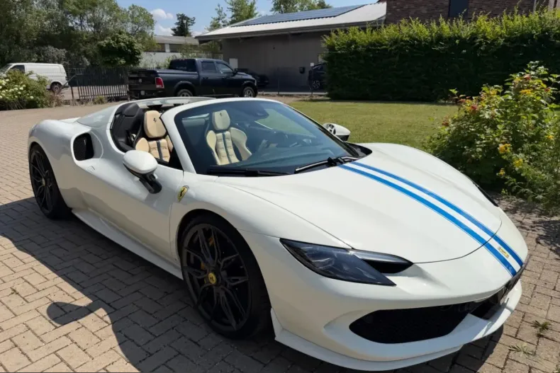 Ferrari 296 GTS din 2025 cu 6.000 km - oferta FER254624 - foto 10