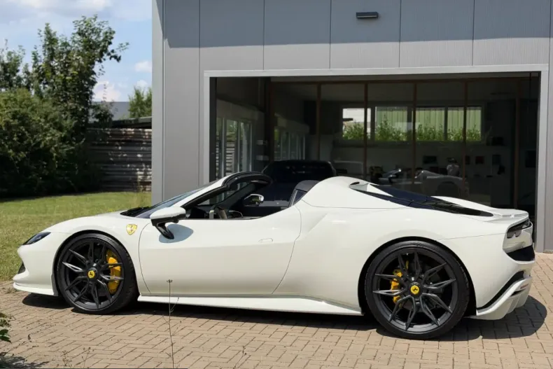 Ferrari 296 GTS din 2025 cu 6.000 km - oferta FER254624 - foto 18