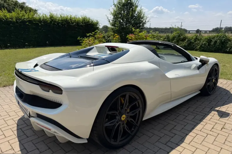Ferrari 296 GTS din 2025 cu 6.000 km - oferta FER254624 - foto 23