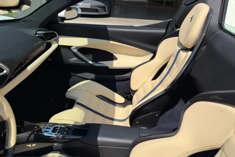 Ferrari 296 GTS din 2025 cu 6.000 km - oferta FER254624 - foto 29