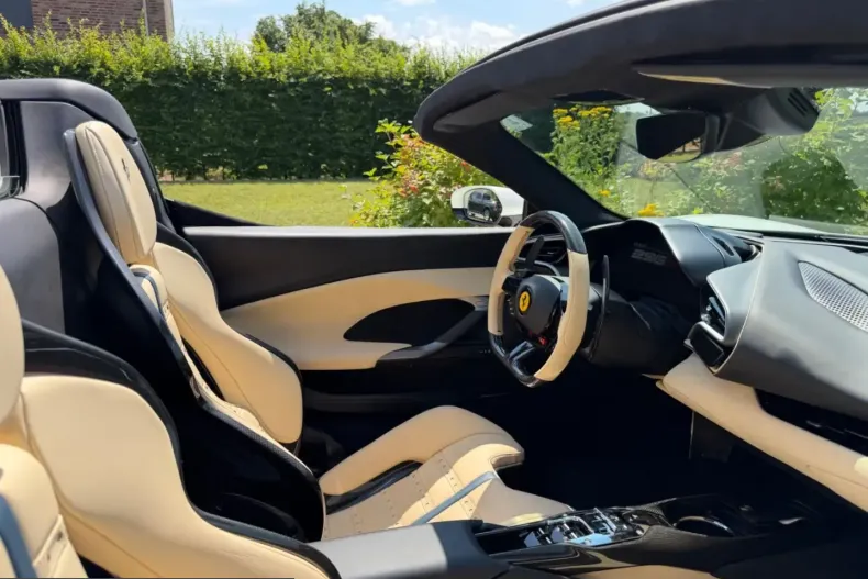 Ferrari 296 GTS din 2025 cu 6.000 km - oferta FER254624 - foto 32