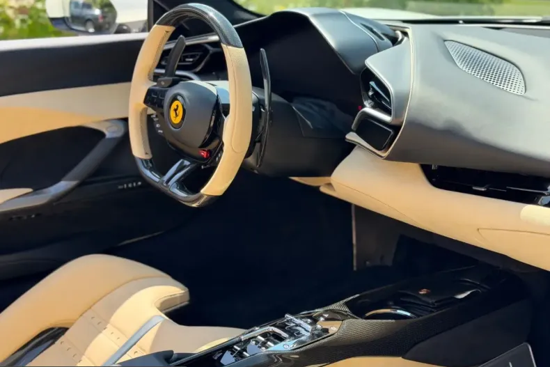 Ferrari 296 GTS din 2025 cu 6.000 km - oferta FER254624 - foto 37