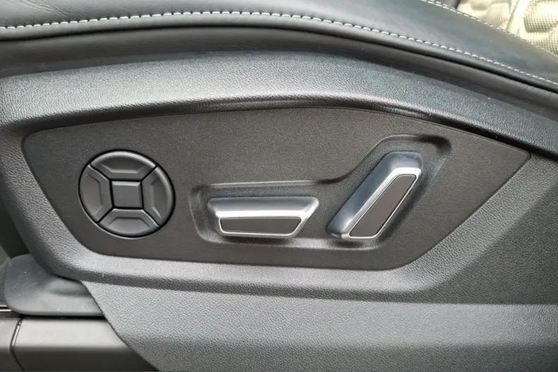 Audi RSQ8 din 2025 cu 12.050 km - oferta AUD254629 - foto 16