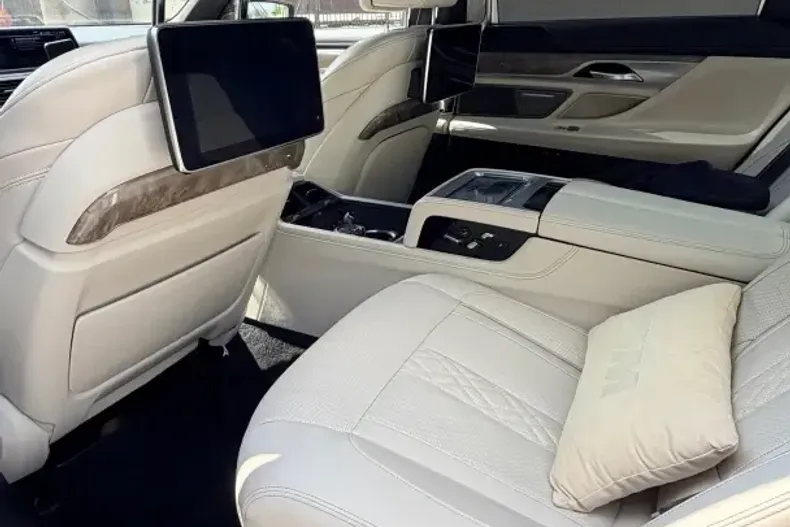 BMW 745 (Seria 7) din 2022 cu 62.000 km - oferta BMW254644 - foto 9