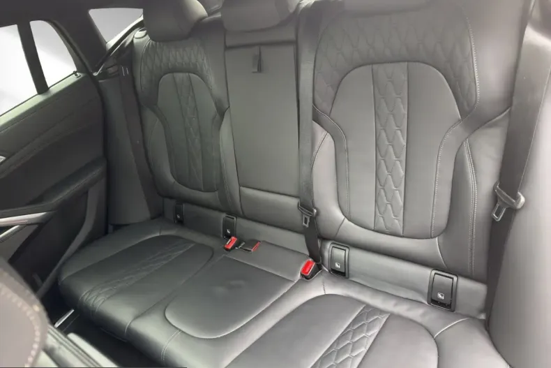 BMW X6 (Seria X) din 2022 cu 44.960 km - oferta BMW254680 - foto 12