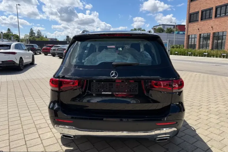 Mercedes-Benz GLB 200 (Clasa GLB) din 2023 cu 118.000 km - oferta MER254704 - foto 6