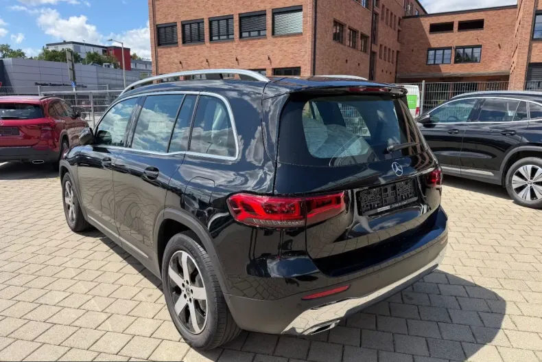 Mercedes-Benz GLB 200 (Clasa GLB) din 2023 cu 118.000 km - oferta MER254704 - foto 7